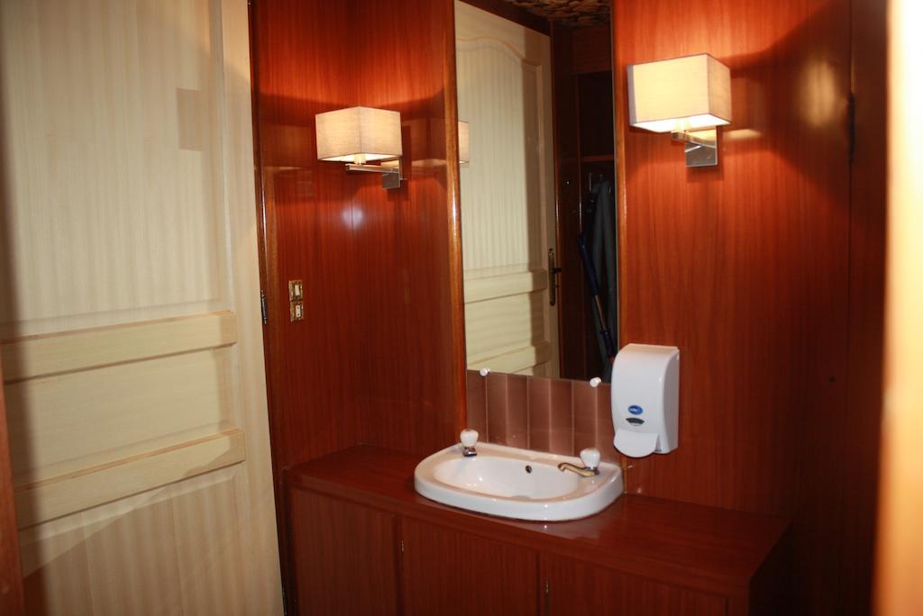 Le Betrot Bed and Breakfast Estissac Δωμάτιο φωτογραφία