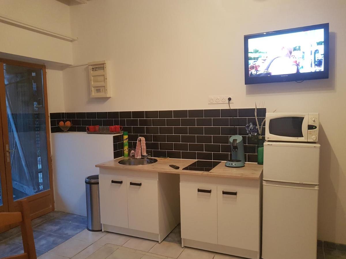Le Betrot Bed and Breakfast Estissac Εξωτερικό φωτογραφία